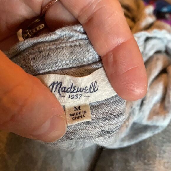 Madewell Grey Pleated Ruffle Skirt size medium - Picture 8 of 8